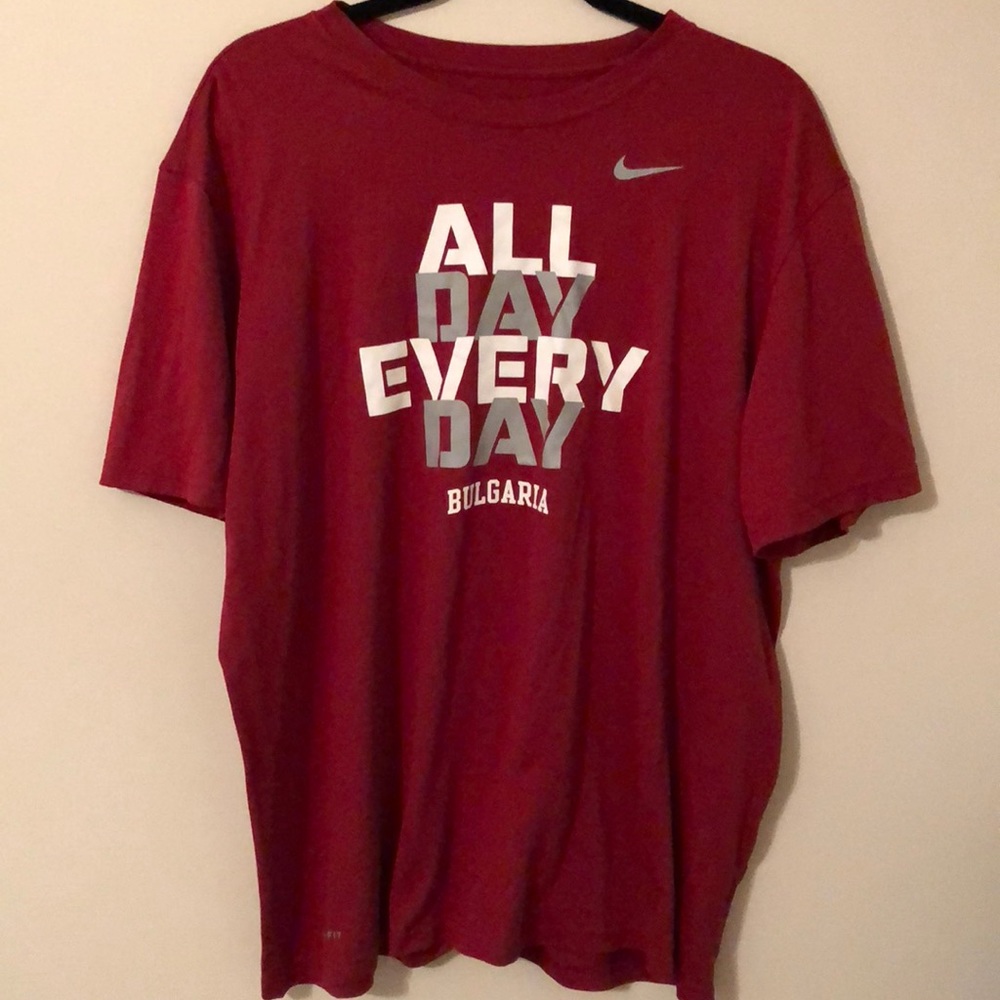 EUC Men’s Nike Dri Fit Red Shirt Size X Large